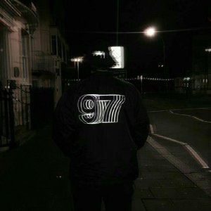 奶头被十几个男人吮故事
